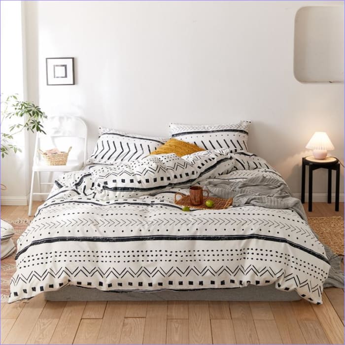 Housse de Couette Scandinave Blanche à Motifs Noirs