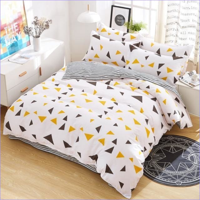 Housse de Couette Scandinave Blanche et petits Triangles