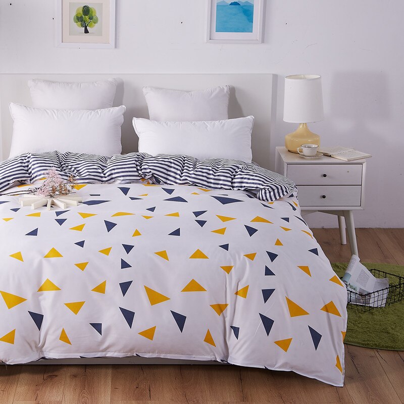 Housse De Couette Blanche Triangle Bleu Et Jaune