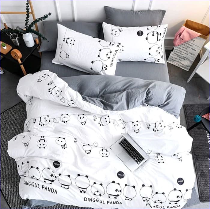 Housse de Couette Blanche Panda Sur le Fil