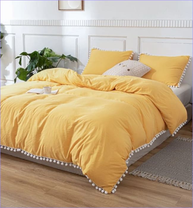 Housse de Couette Jaune Pompons