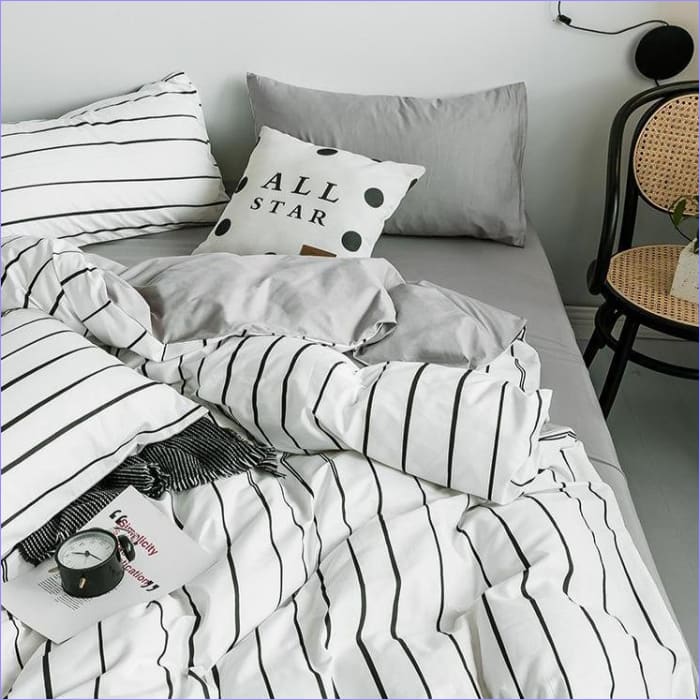 Housse de Couette Scandinave Blanche à Lignes Noires